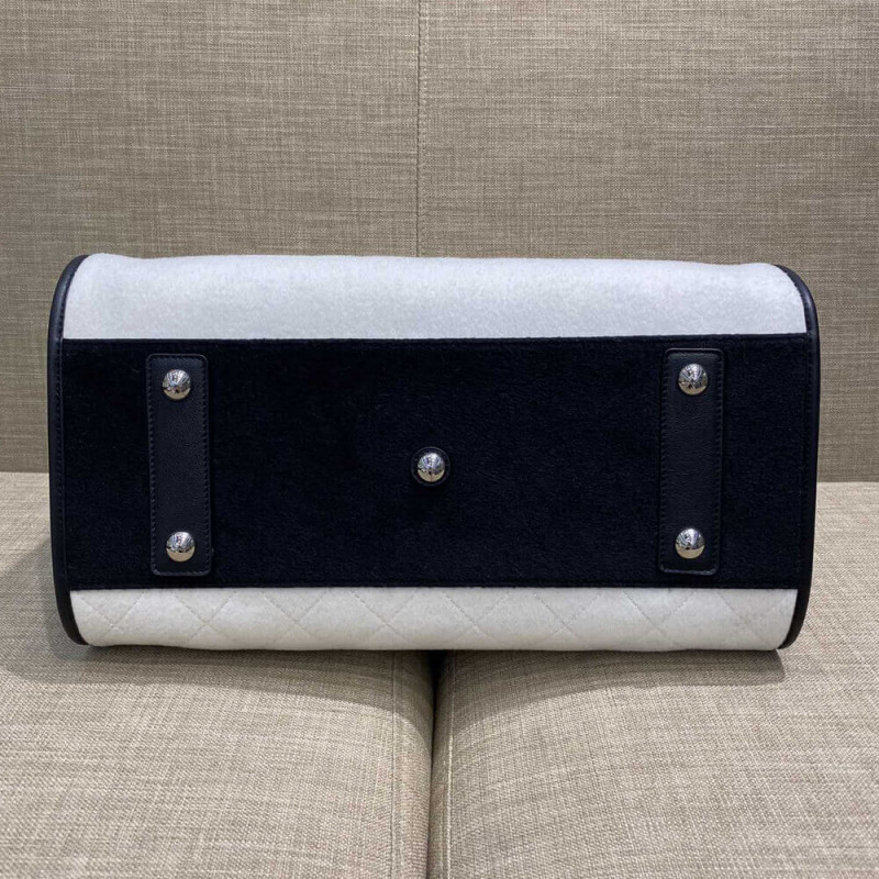 Wholesale Luxury Chanel Wool Felt Deauville Shopping Bag A60598 White/Black - Image 5