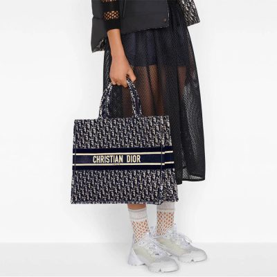 Alternative view of Wholesale Luxury Dior Oblique Embroidered Velvet Book Tote M1286Z