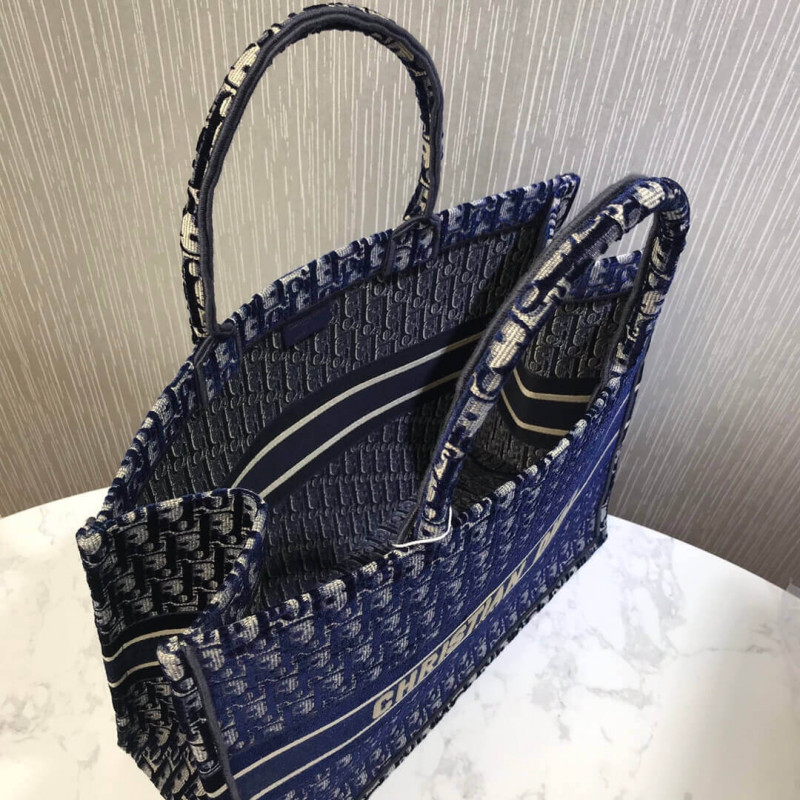 Wholesale Luxury Dior Oblique Embroidered Velvet Book Tote M1286Z - Image 11