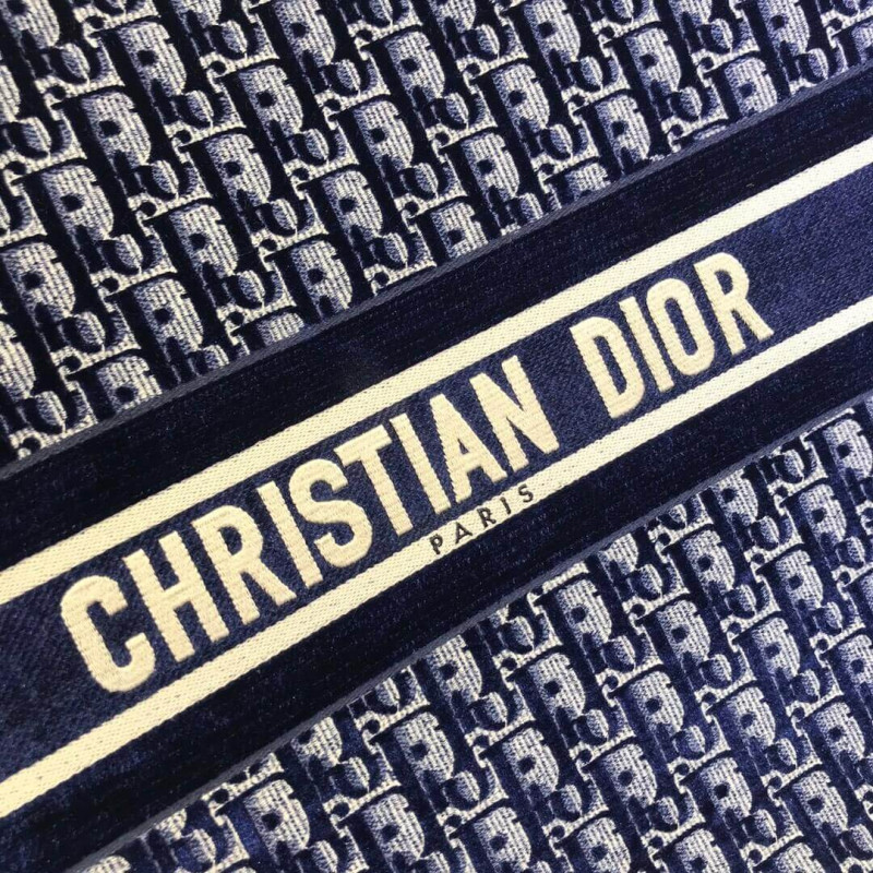 Wholesale Luxury Dior Oblique Embroidered Velvet Book Tote M1286Z - Image 7