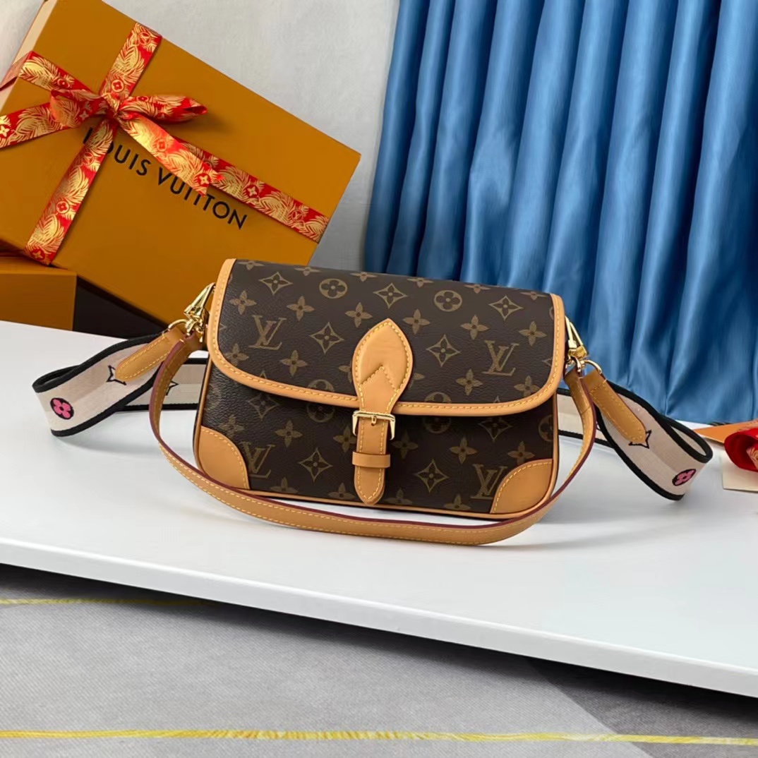Wholesale Luxury Louis Vuitton Monogram Canvas Diane Bag M45985