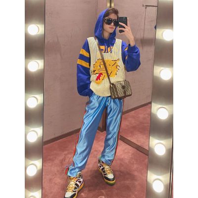 Alternative view of Wholesale Luxury Gucci Mini Shoulder Bag With Interlocking G In Gg Supreme 671620