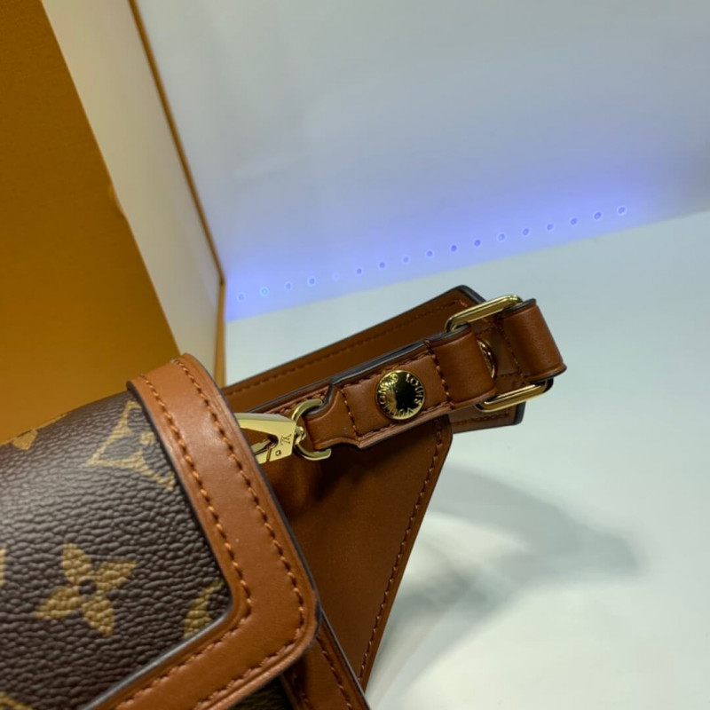 Wholesale Luxury Louis Vuitton Bumbag Dauphine M44586 - Image 5
