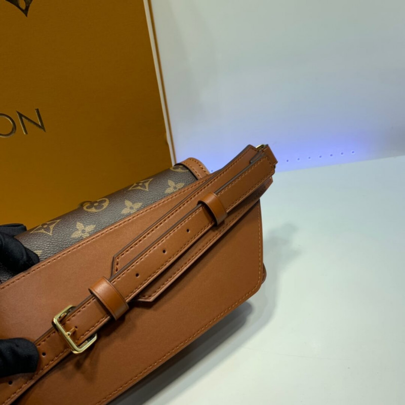 Wholesale Luxury Louis Vuitton Bumbag Dauphine M44586 - Image 7