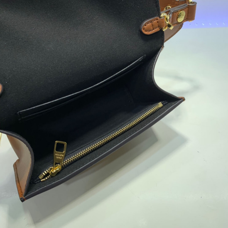 Wholesale Luxury Louis Vuitton Bumbag Dauphine M44586 - Image 9