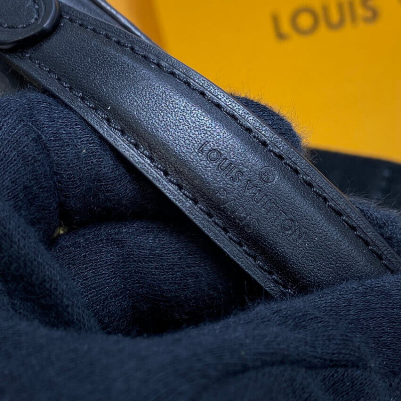 Wholesale Luxury Louis Vuitton Calfskin Leather Utility Crossbody M80450 - Image 16