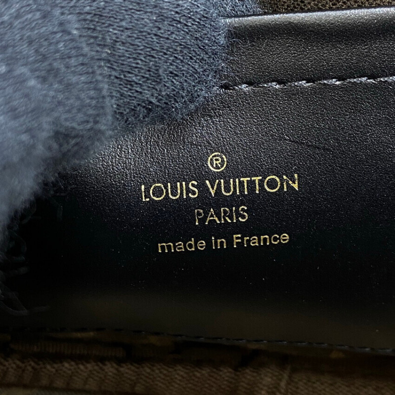 Wholesale Luxury Louis Vuitton Calfskin Leather Utility Crossbody M80450 - Image 20