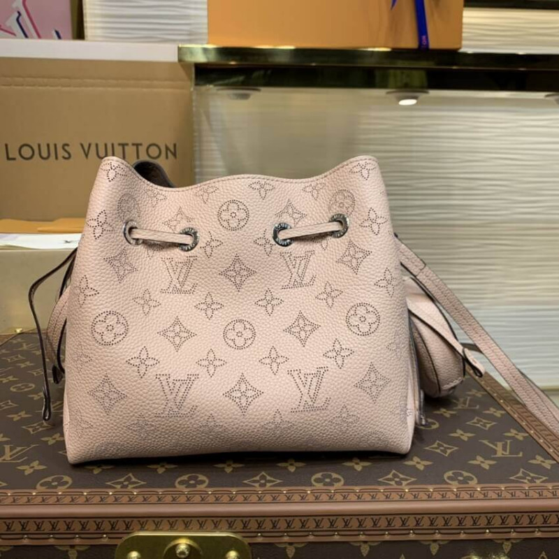 Wholesale Luxury Louis Vuitton Mahina Leather Bella M57068 - Image 8