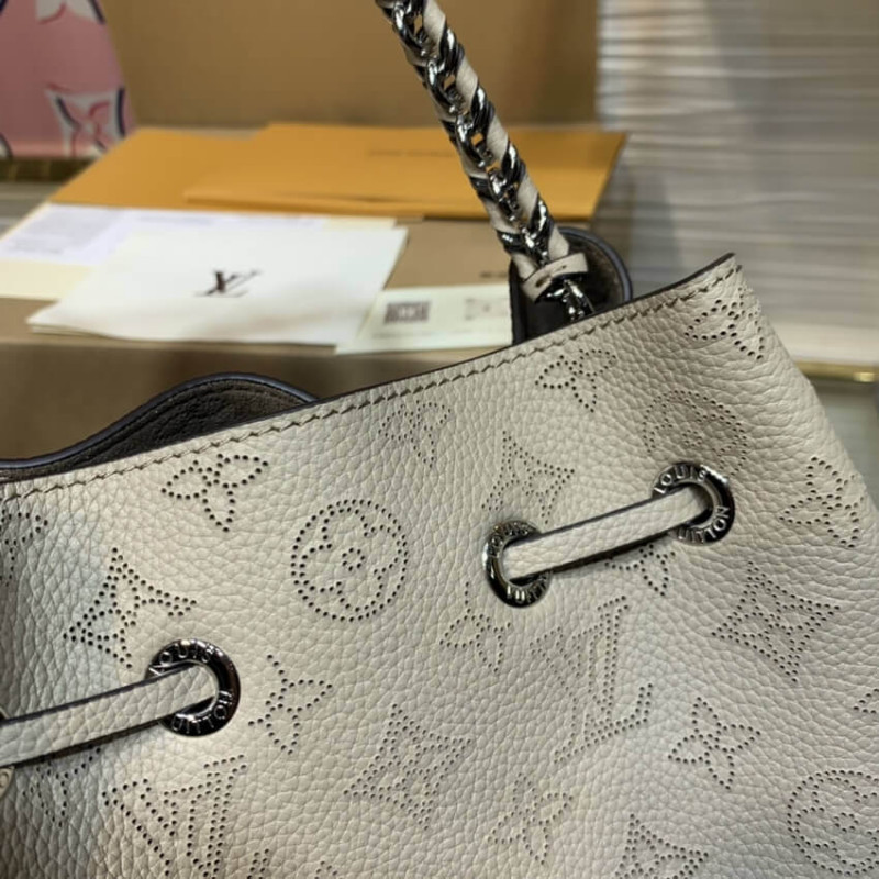 Wholesale Luxury Louis Vuitton Mahina Leather Bella M57201 - Image 5