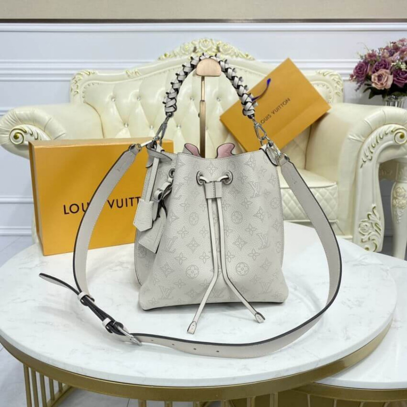 Wholesale Luxury Louis Vuitton Mahina Leather Muria M57526 - Image 3