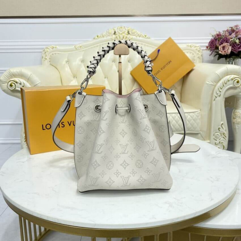 Wholesale Luxury Louis Vuitton Mahina Leather Muria M57526 - Image 4