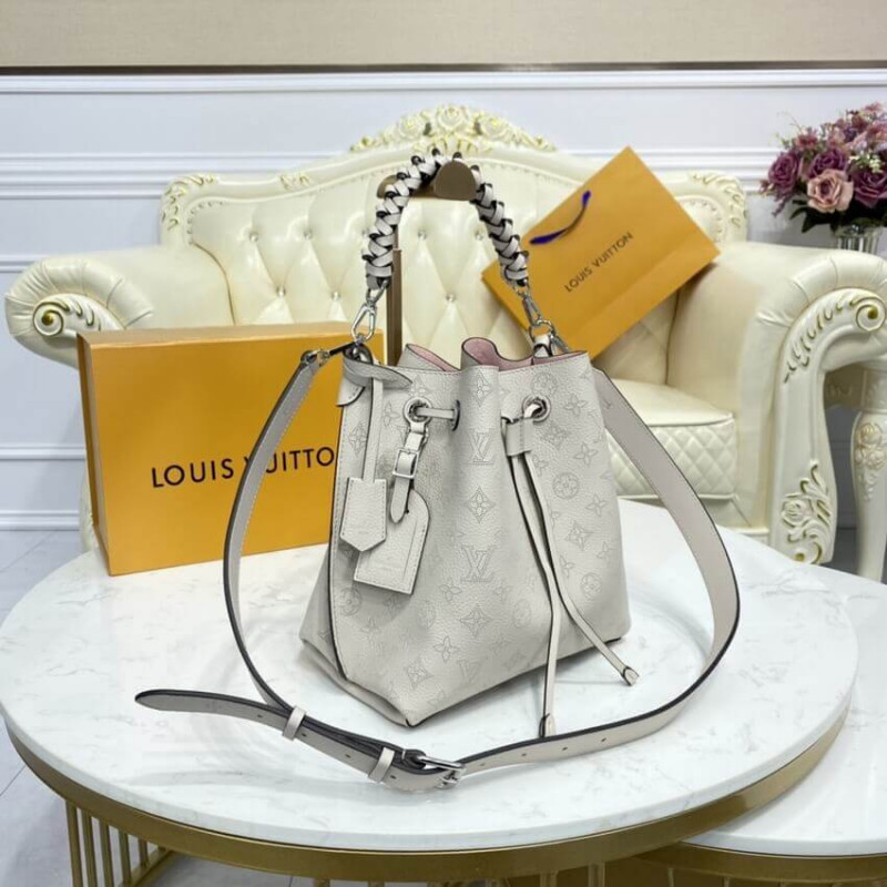 Wholesale Luxury Louis Vuitton Mahina Leather Muria M57526 - Image 5