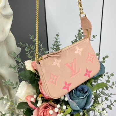 Alternative view of Wholesale Luxury Louis Vuitton Mini Pochette Accessoires M80501