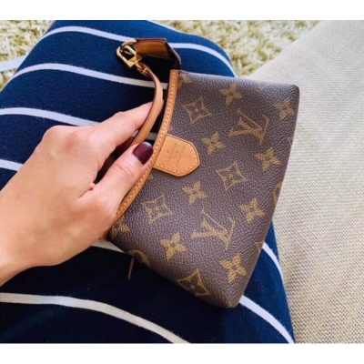 Alternative view of Wholesale Luxury Louis Vuitton Mini Pochette Delightful M40309