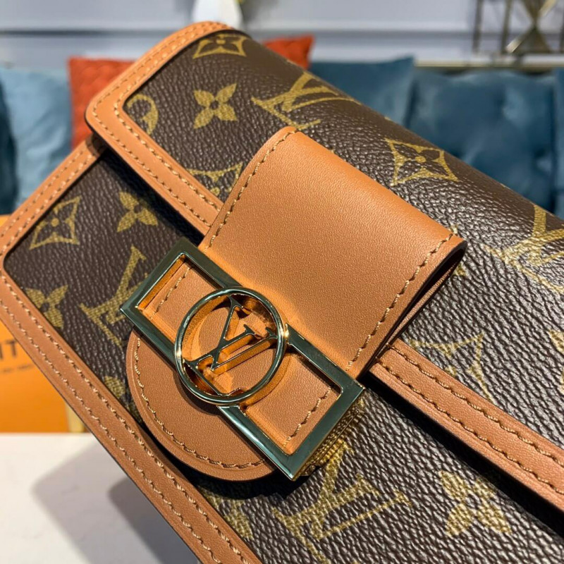 Wholesale Luxury Louis Vuitton Monogram Canvas Dauphine Chain Wallet M68746 - Image 6