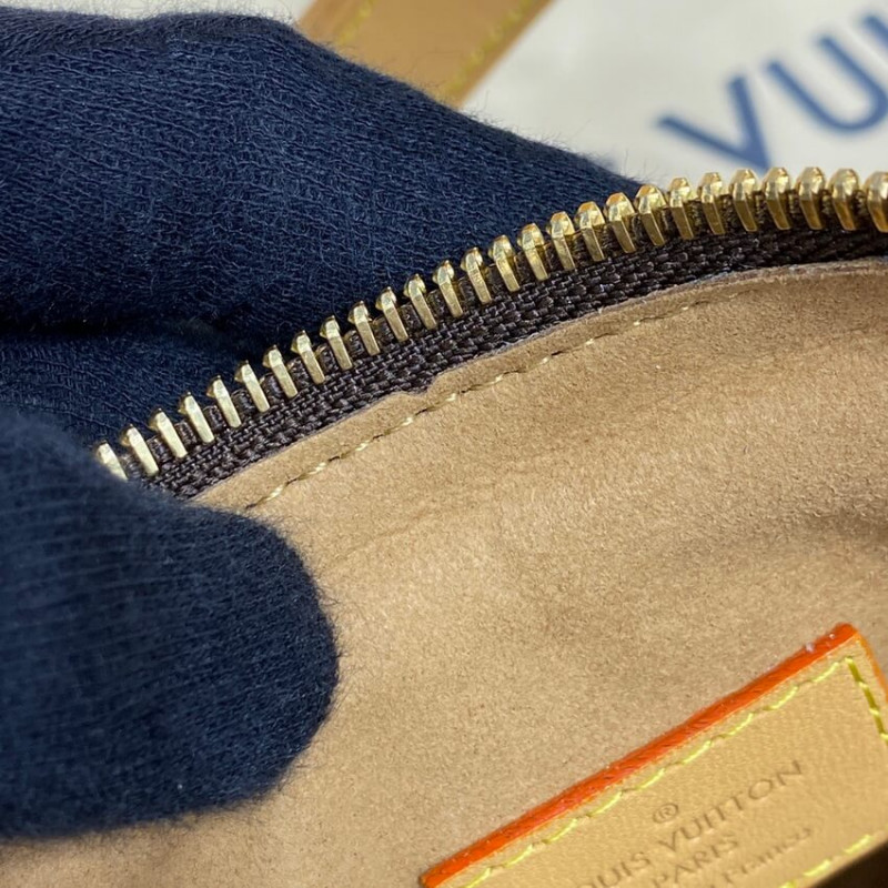 Wholesale Luxury Louis Vuitton Monogram Canvas Loop Bag M81098 - Image 14