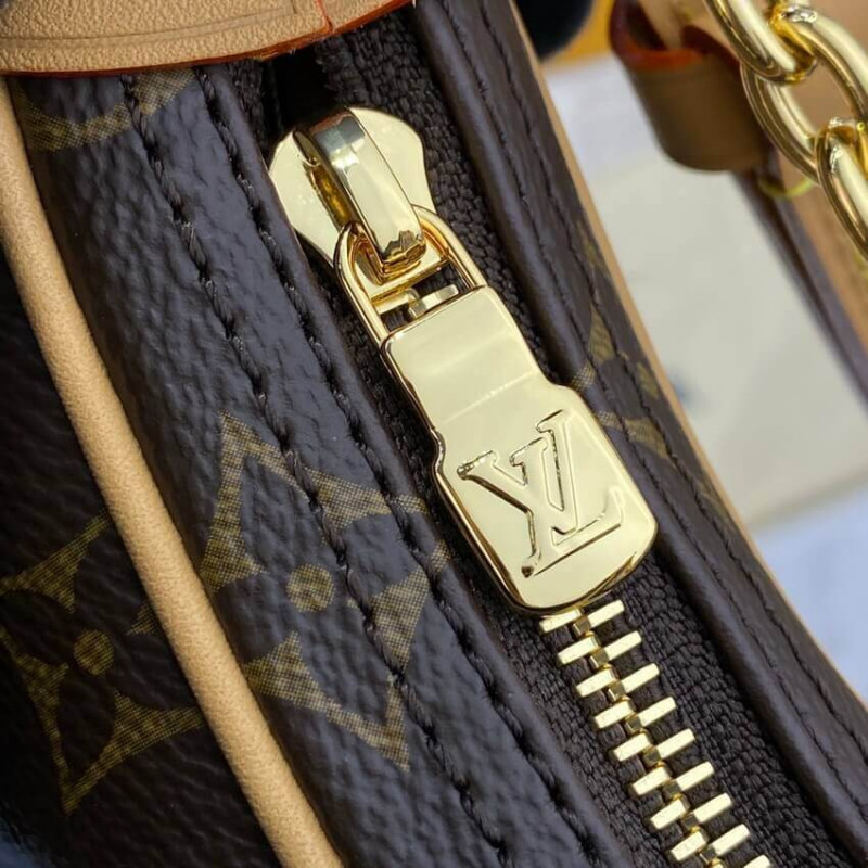 Wholesale Luxury Louis Vuitton Monogram Canvas Loop Bag M81098 - Image 9