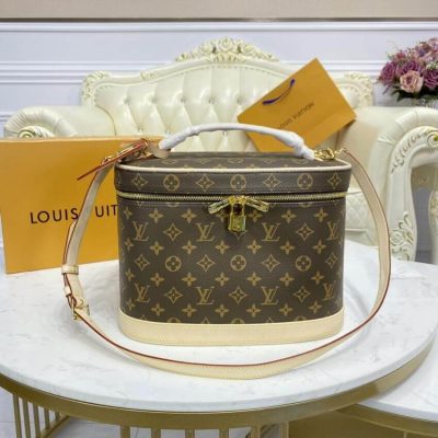 Alternative view of Wholesale Luxury Louis Vuitton Monogram Canvas Nice Cosmetic M47280