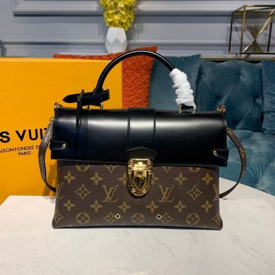 Alternative view of Wholesale Luxury Louis Vuitton Monogram Canvas One Handle Flap Bag Mm M43125