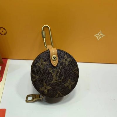 Alternative view of Wholesale Luxury Louis Vuitton Monogram Canvas Round Case M68524