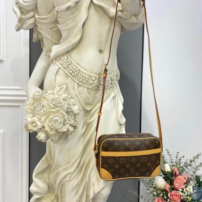 Wholesale Luxury Louis Vuitton Monogram Trocadero 23 Shoulder Bag M51276