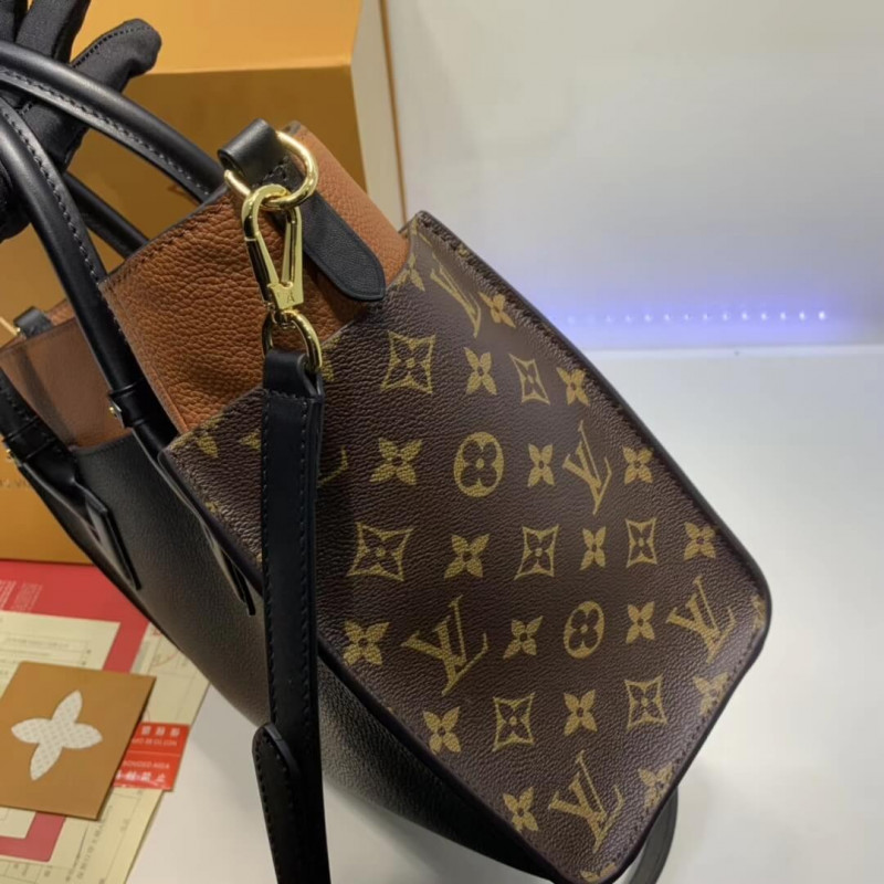 Wholesale Luxury Louis Vuitton On My Side M53823 - Image 7