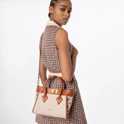 Alternative view of Wholesale Luxury Louis Vuitton On My Side Pm M59905