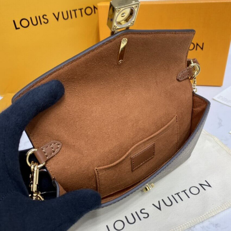 Wholesale Luxury Louis Vuitton Padlock On Strap M80559 M80763 - Image 11
