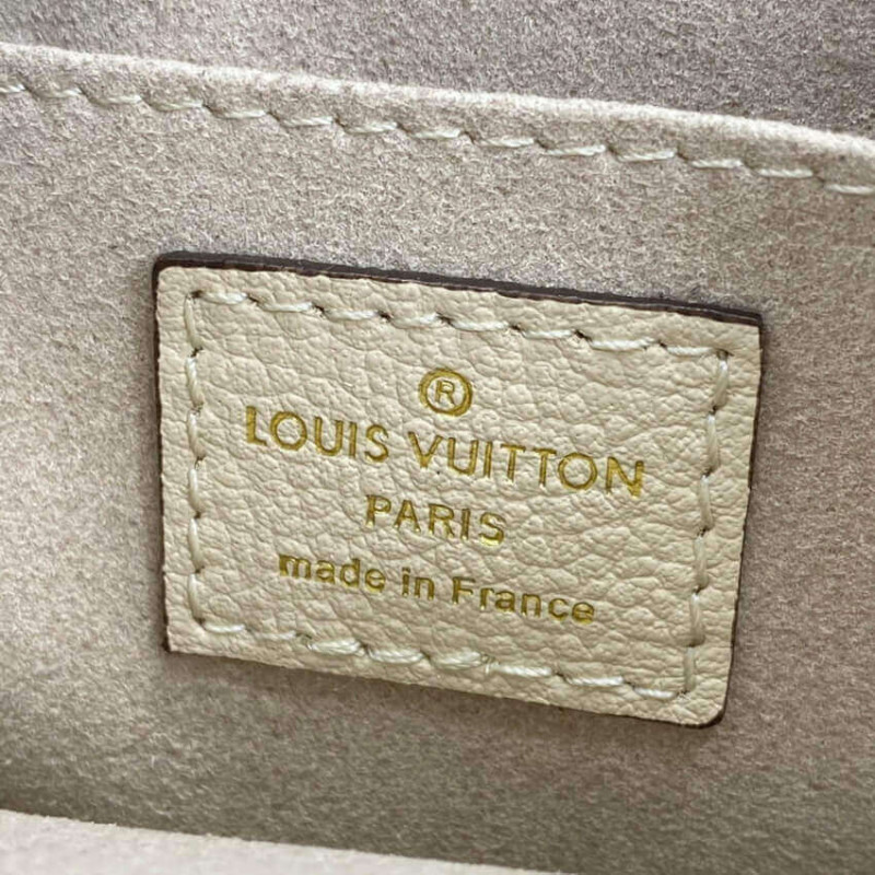 Wholesale Luxury Louis Vuitton Petit Sac Plat M80449 - Image 12
