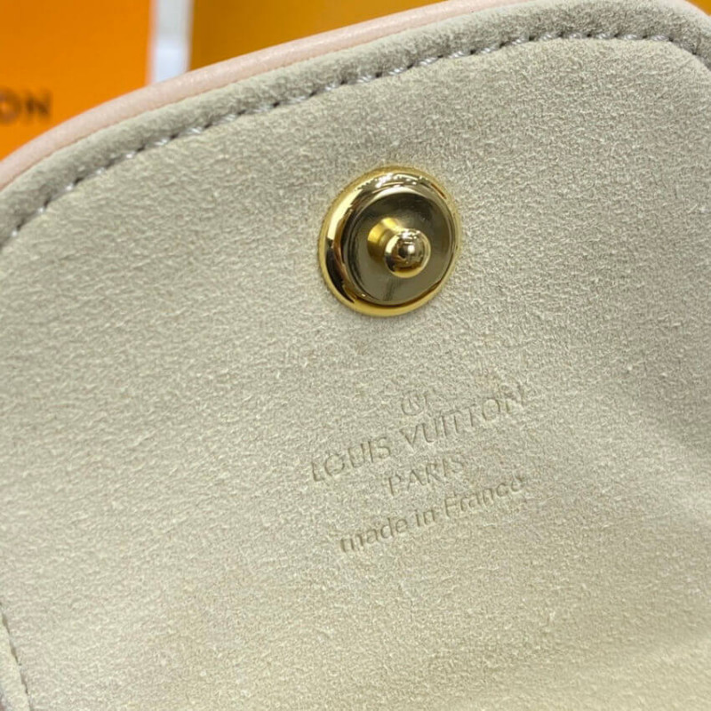 Wholesale Luxury Louis Vuitton Pochette Cancun Pouch M60018 - Image 16