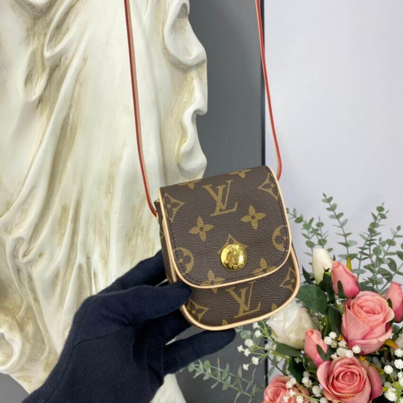 Wholesale Luxury Louis Vuitton Pochette Cancun Pouch M60018 - Image 5