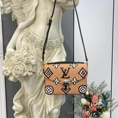 Alternative view of Wholesale Luxury Louis Vuitton Pochette Metis M45823