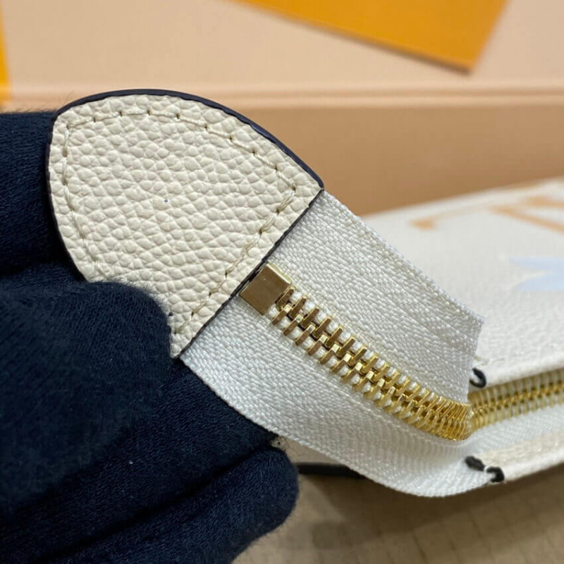 Wholesale Luxury Louis Vuitton Toiletry Pouch 26 M80504 - Image 10