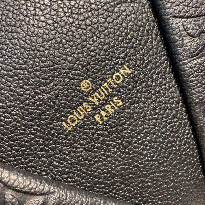 Wholesale Luxury Louis Vuitton V Tote Bb M44845 M44418 M44419 M44937 - Image 7