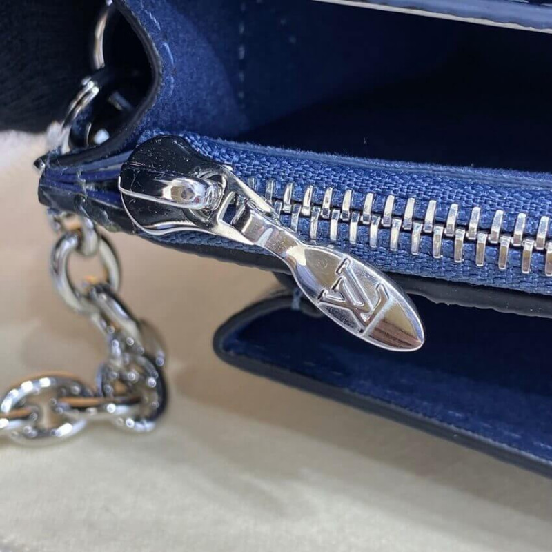 Wholesale Luxury Louis Vuitton Vavin Chain Wallet M59077 Navy Nacre - Image 13
