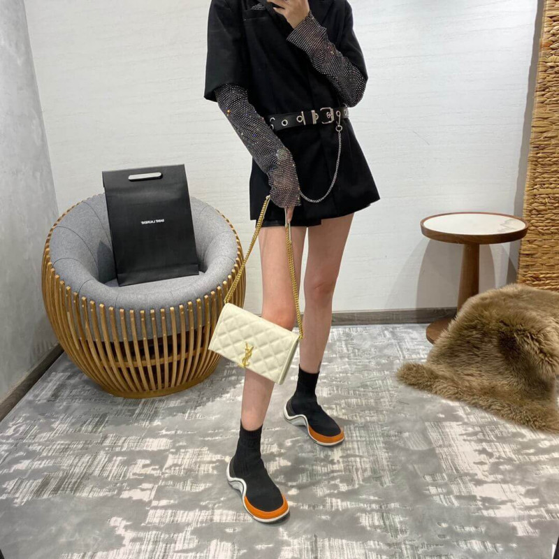 Wholesale Luxury Saint Laurent Becky Chain Wallet In Quilted Lambskin 585031 - Image 4
