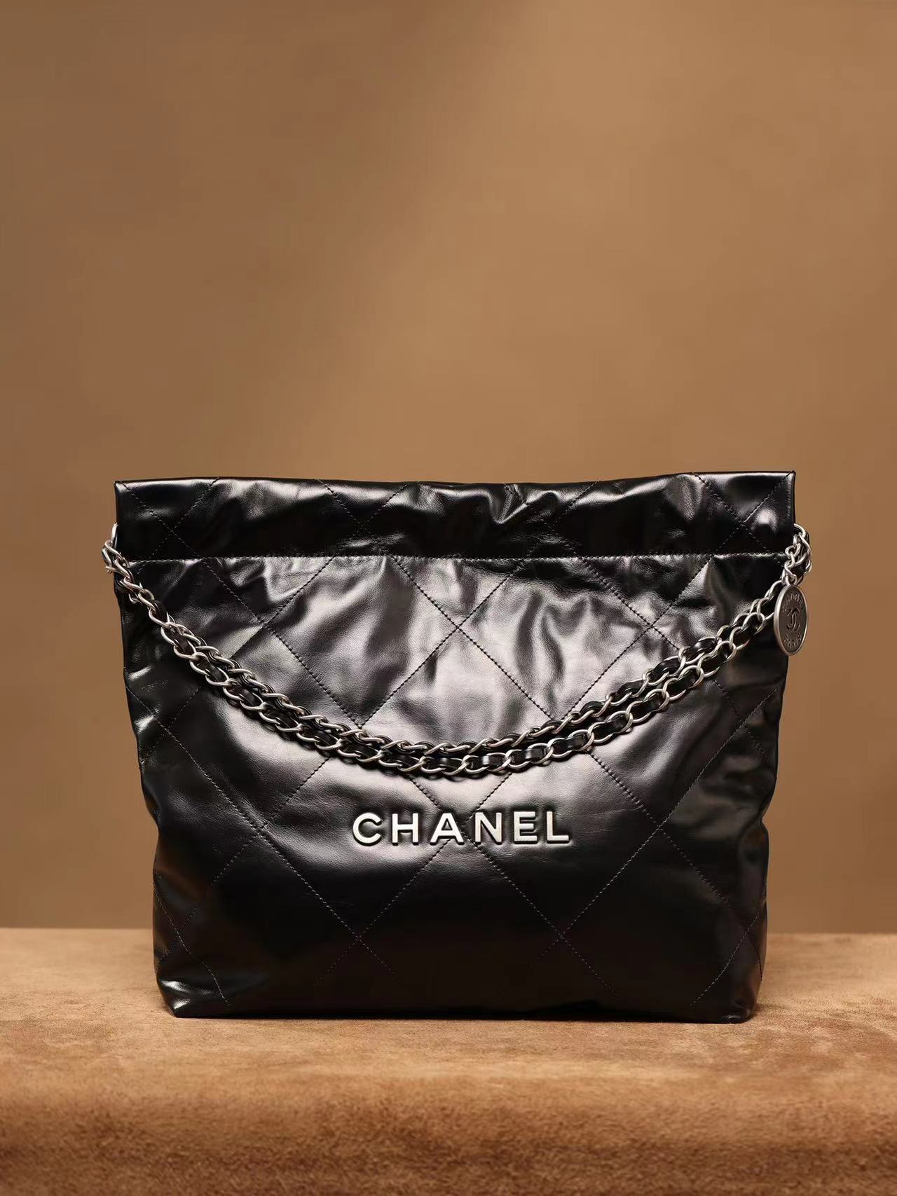 Wholesale Luxury Chanel 22 Handbag Black With Silver Metal Chain - Image 9