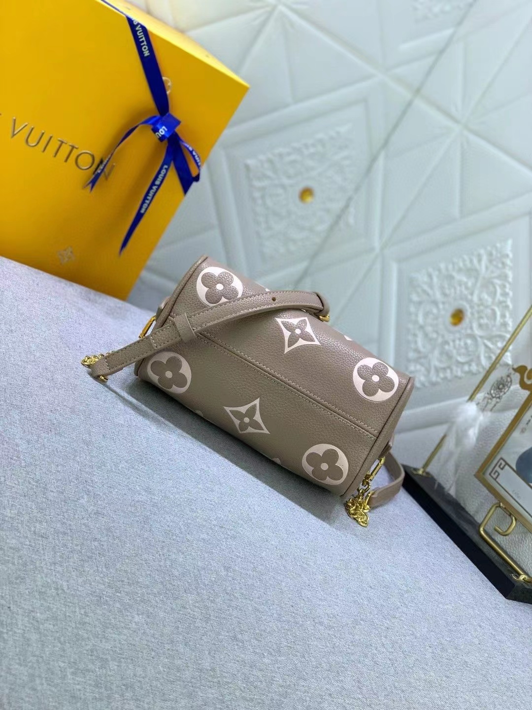 Wholesale Luxury Louis Vuitton Speedy Bandoulière 20 Bicolor Monogram Empreinte Leather M46575 - Image 7