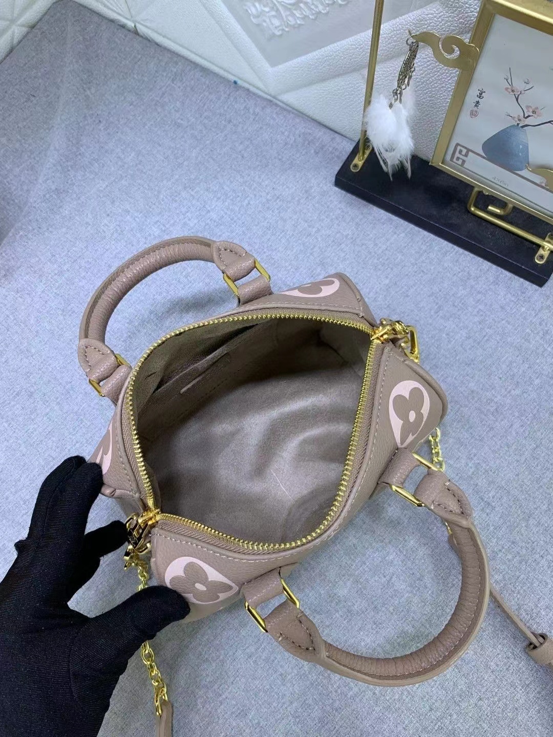 Wholesale Luxury Louis Vuitton Speedy Bandoulière 20 Bicolor Monogram Empreinte Leather M46575 - Image 8