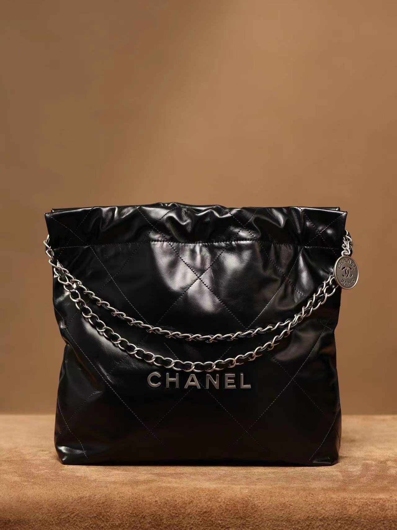 Wholesale Luxury Chanel 22 Handbag Black With Silver Metal Chain