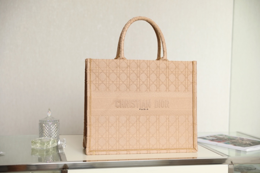 Wholesale Luxury Dior Book Tote Natural Cannage Raffia - Image 9