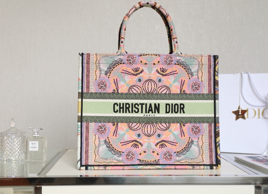 Wholesale Luxury Dior Book Tote Large Powder Pink Dior Jardin Magique Embroidery - Image 9