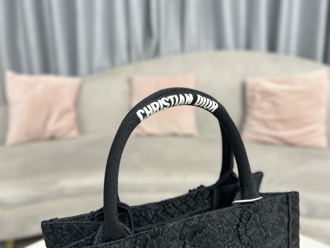 Wholesale Luxury Dior Book Tote Small D-Lace Macrame M1286Zeax_M911 - Image 6