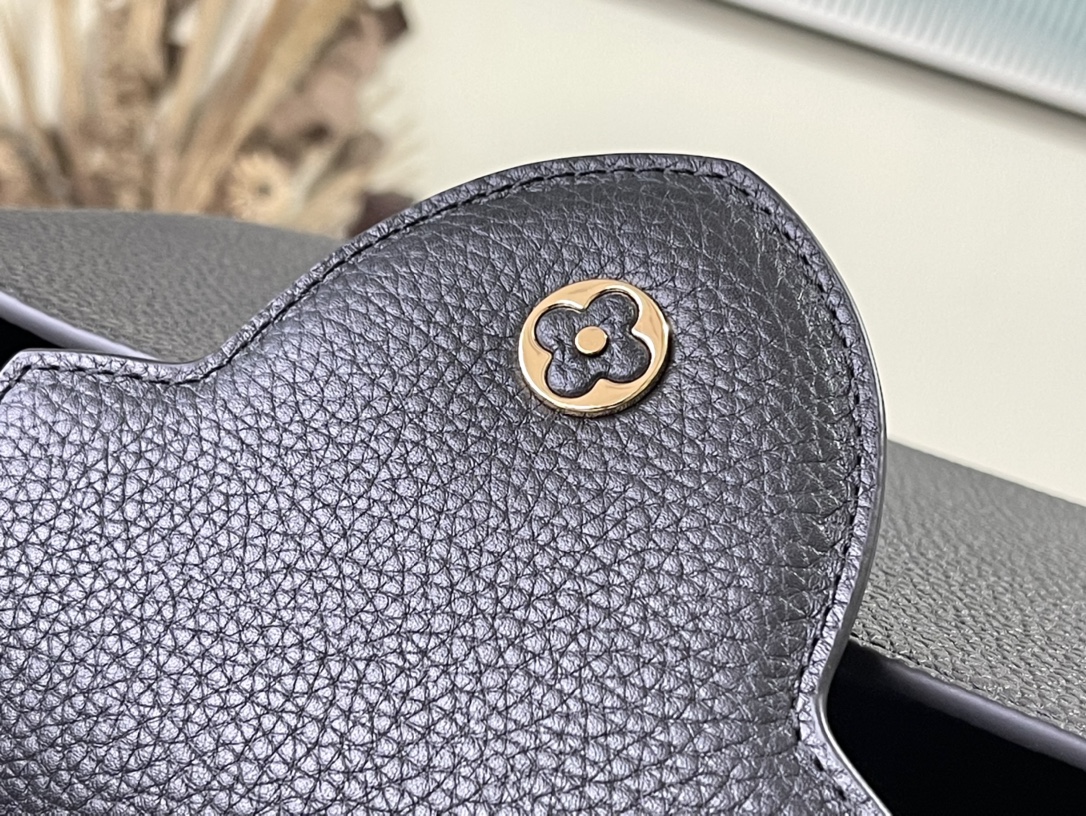 Wholesale Luxury Louis Vuitton Z Capucines Mm M21121 - Image 3