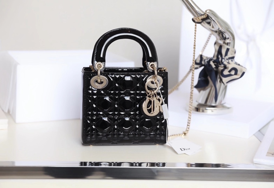 Wholesale Luxury Dior Mini Lady Dior Bag Black Patent Cannage Calfskin M0565Pwrt_M900A