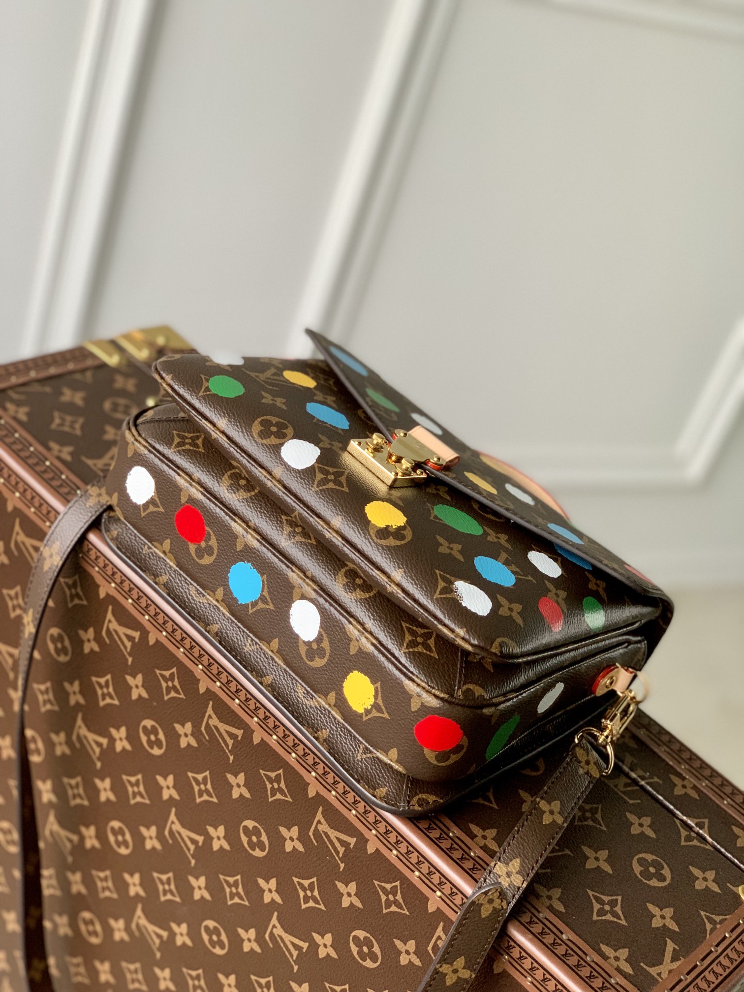 Wholesale Luxury Louis Vuitton Yk Pochette Metis M46384 - Image 9