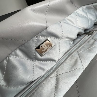 Alternative view of Wholesale Luxury Chanel 22 Bag White