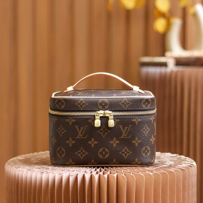 Wholesale Luxury Louis Vuitton Nice Mini Toiletry Pouch M44495