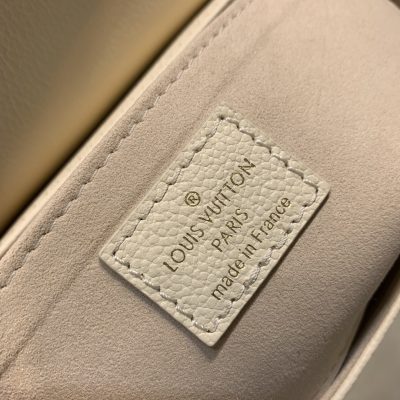 Alternative view of Wholesale Luxury Louis Vuitton Favorite M46393