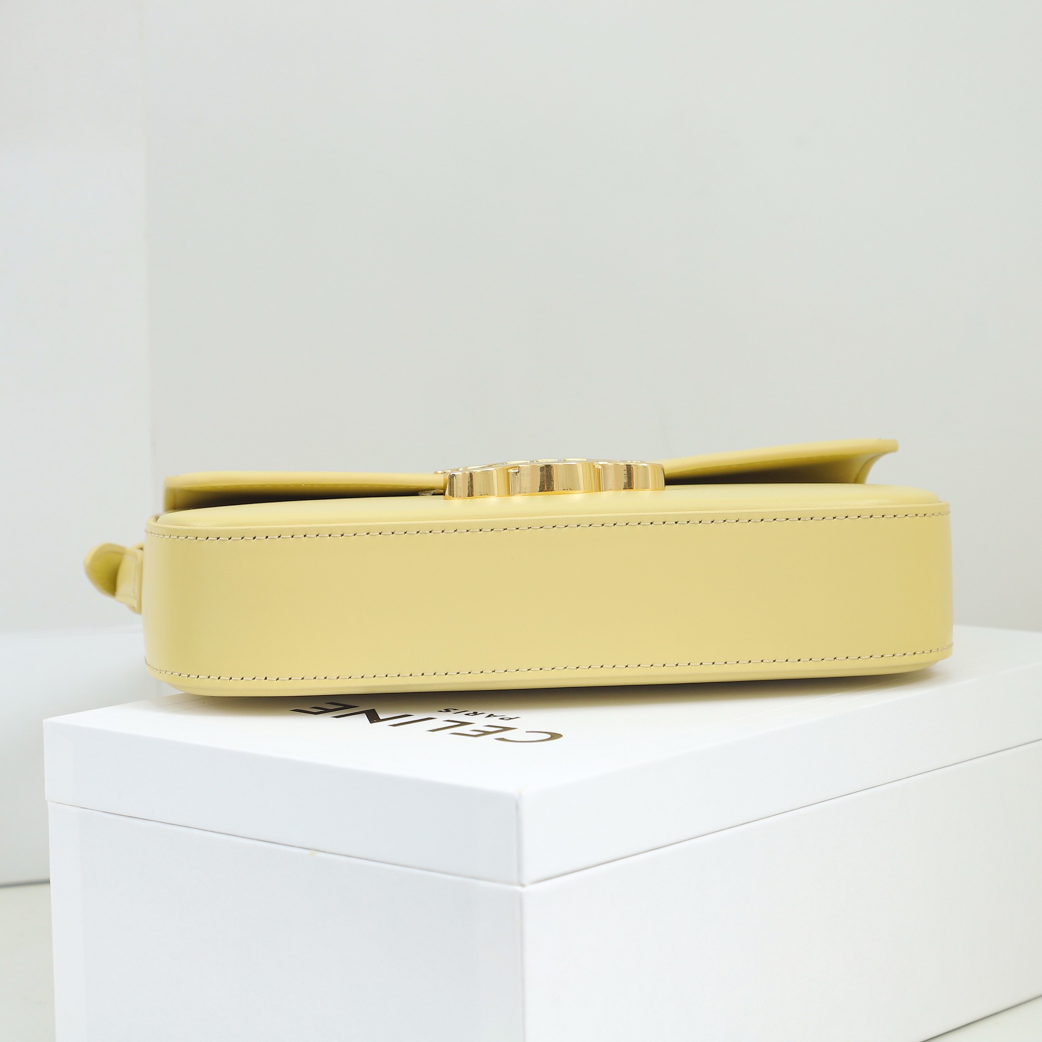 Wholesale Luxury Celine Shoulder Bag Triomphe In Shiny Calfskin Yellow - Image 3